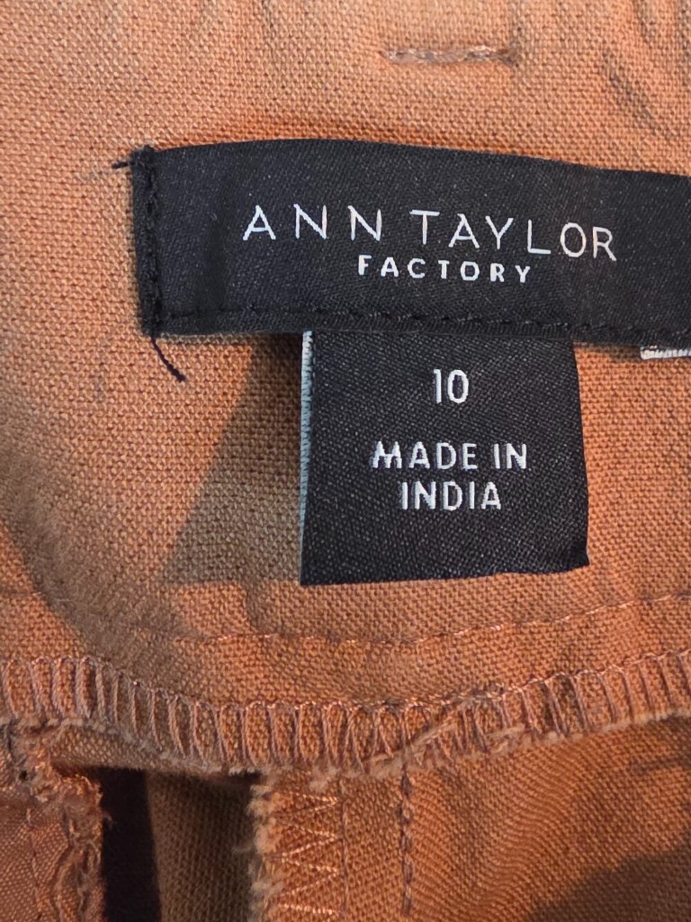 Ann Taylor Ankle Pants in Caramel - Size 10 - Picture 3 of 7